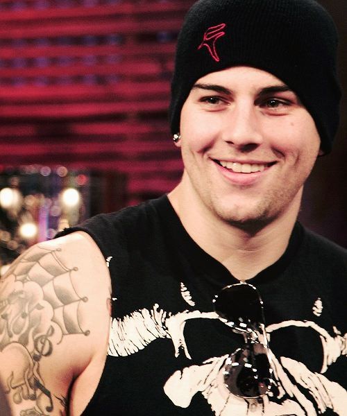 eye-candy-m-shadows-20